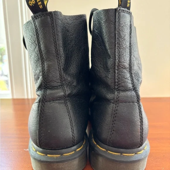 Dr. Martens Black Leather Boots size 7 - Picture 7 of 8